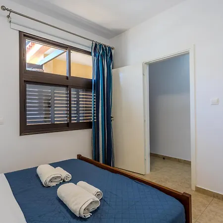 Апартаменты Cozy In The Heart Of Tourist Area With Pool *
